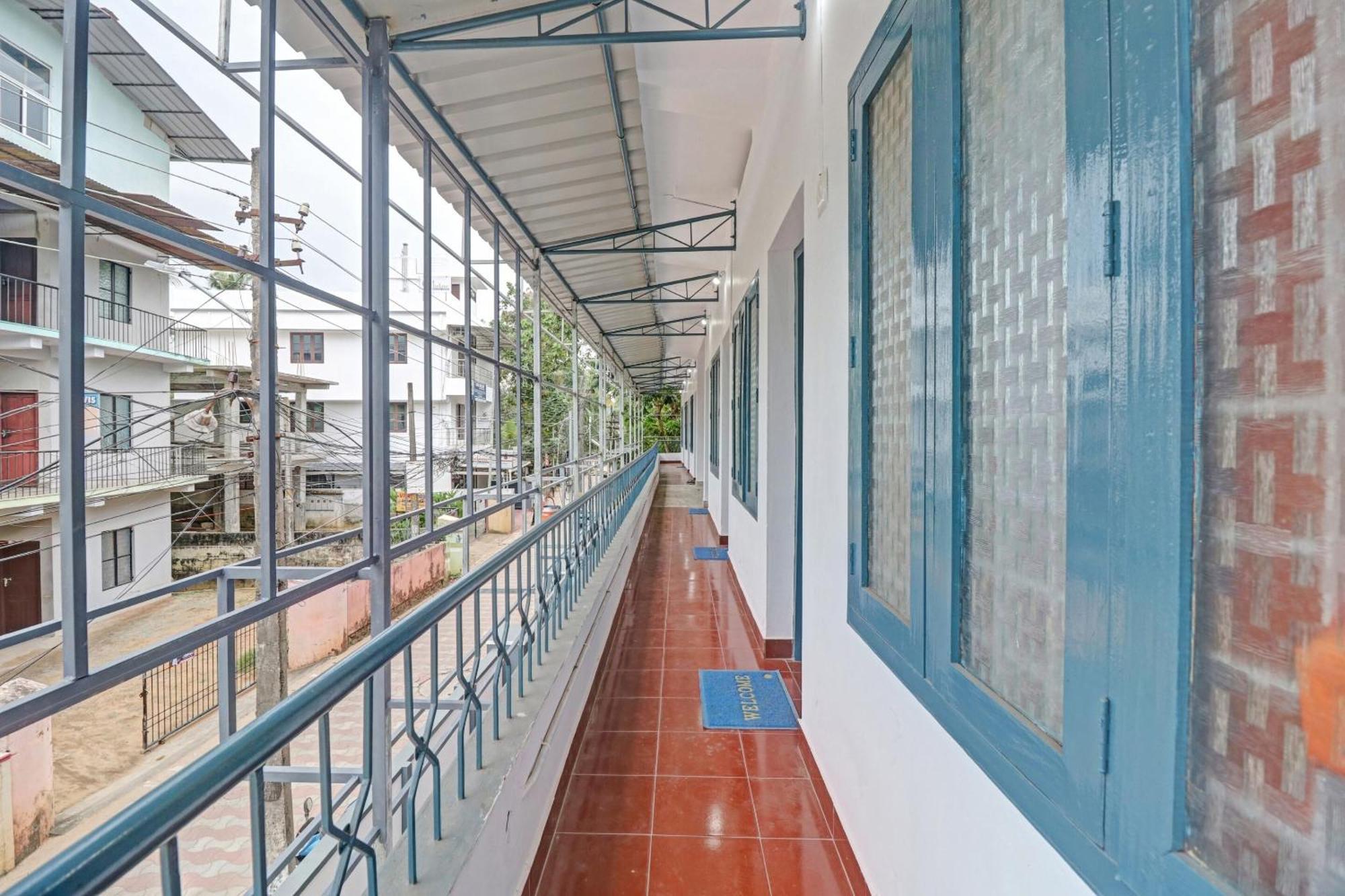 Super Hotel O Skywind Kazhakuttam ภายนอก รูปภาพ